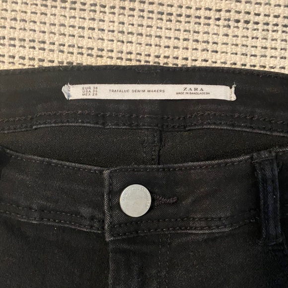 Black Zara Skinny Jeans - Picture 4 of 5